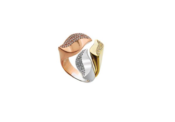 white,yellow and rose gold 18K ring with diamonds