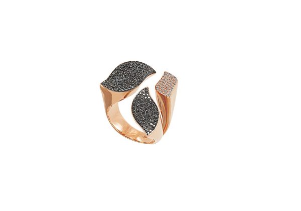 rose gold 18K ring with black and white diamonds