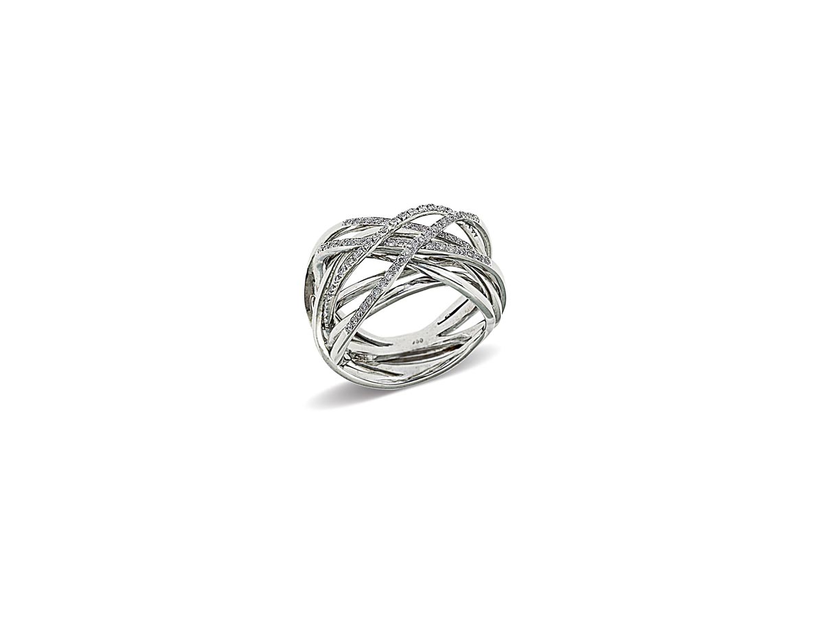 white gold 18K ring with diamonds