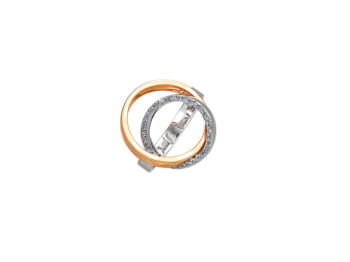white and rose gold 18K ring with diamonds