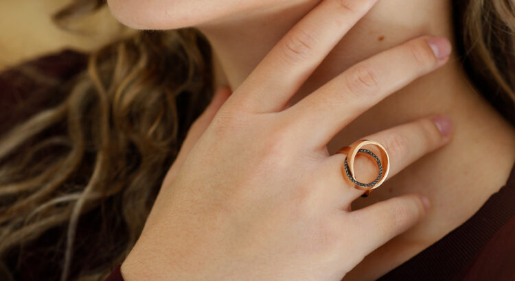 rose gold 18K ring with black diamonds